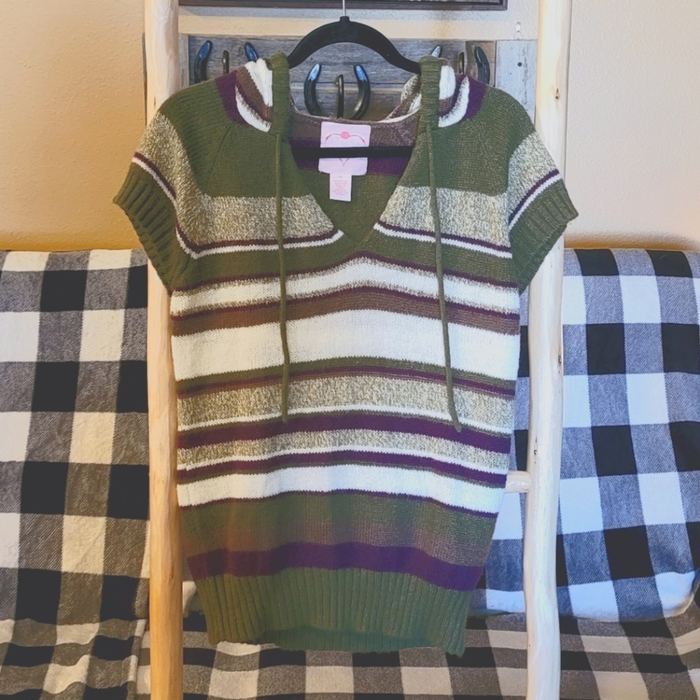 Short sleeve striped hooded sweater top size xl